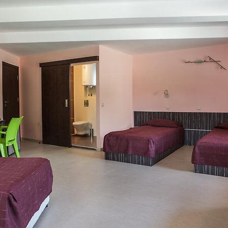 Family Hotel Kipra Eksteriør billede